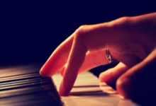 法兰克福主场大胜柏林赫塔保持不败纪录